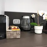 Lily Suite 10